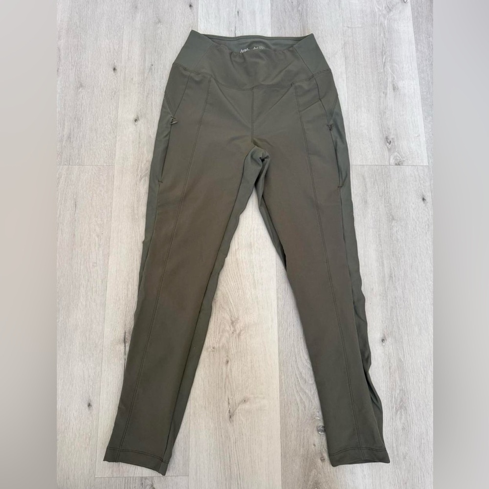 Avalanche Olive Women's Leggings